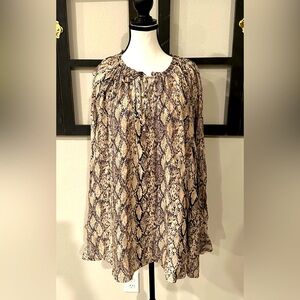 Ava & Viv Tan and Black Ruffled Long Sleeve Tunic